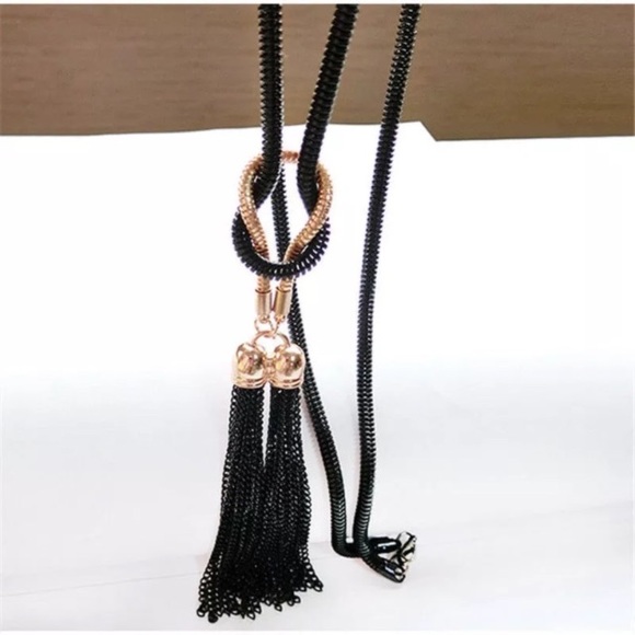 ❤️Gorgeous long black/gold tassel statement necklace - Picture 7 of 7